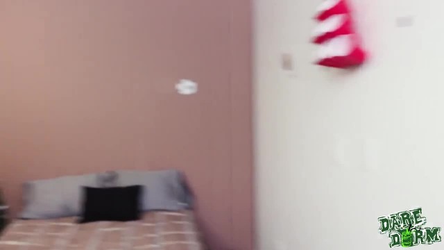 Толпа красивых телок трахнулись с ботаном - #1