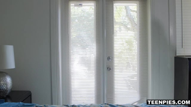 Стройная блондинка трахается со сводным братом - #3